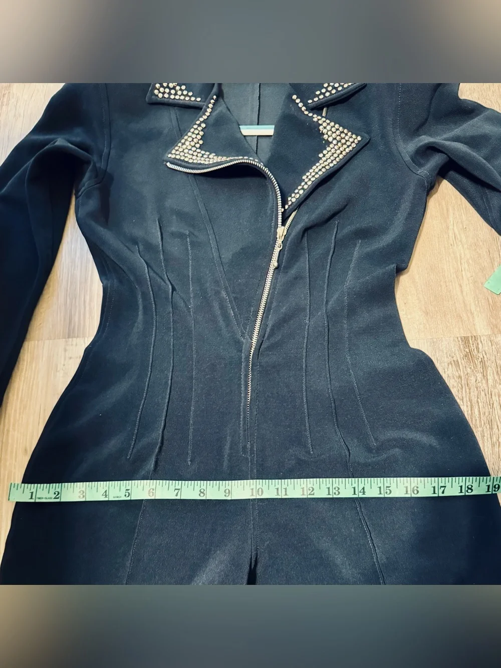 Vintage Tadashi Shoji fitted jumpsuit in deep navy blue, sz-M embodying iconic